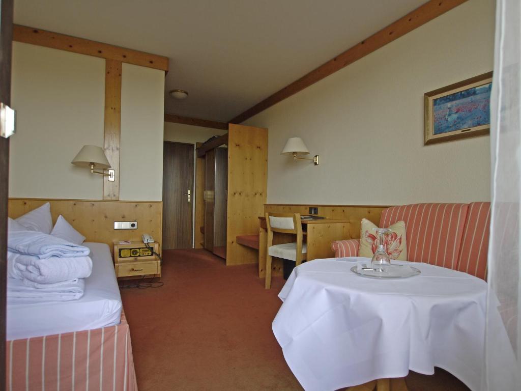 Hotel Schwanen Kaelberbronn Pfalzgrafenweiler Chambre photo